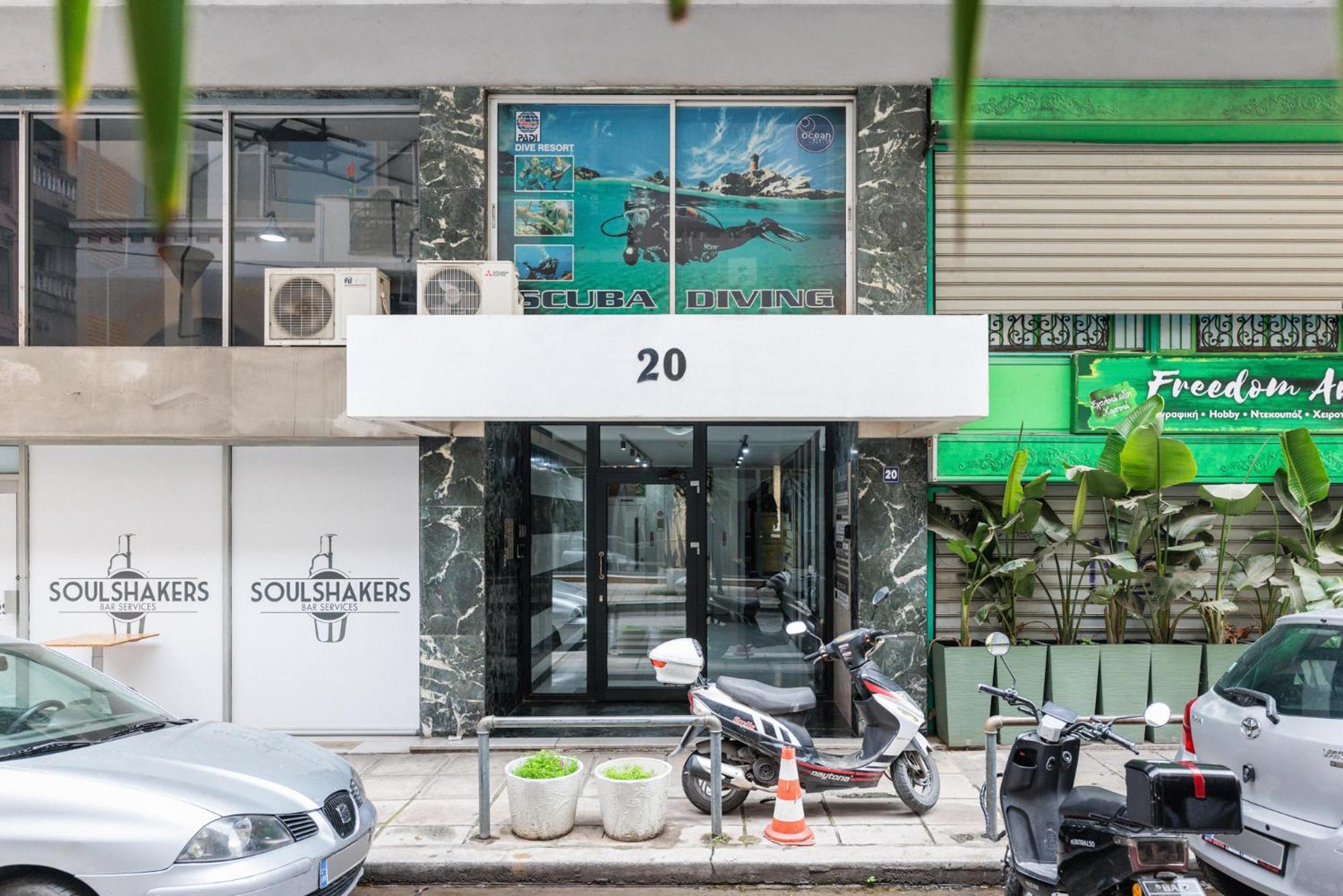 B&M Suites Tesalonika Bagian luar foto